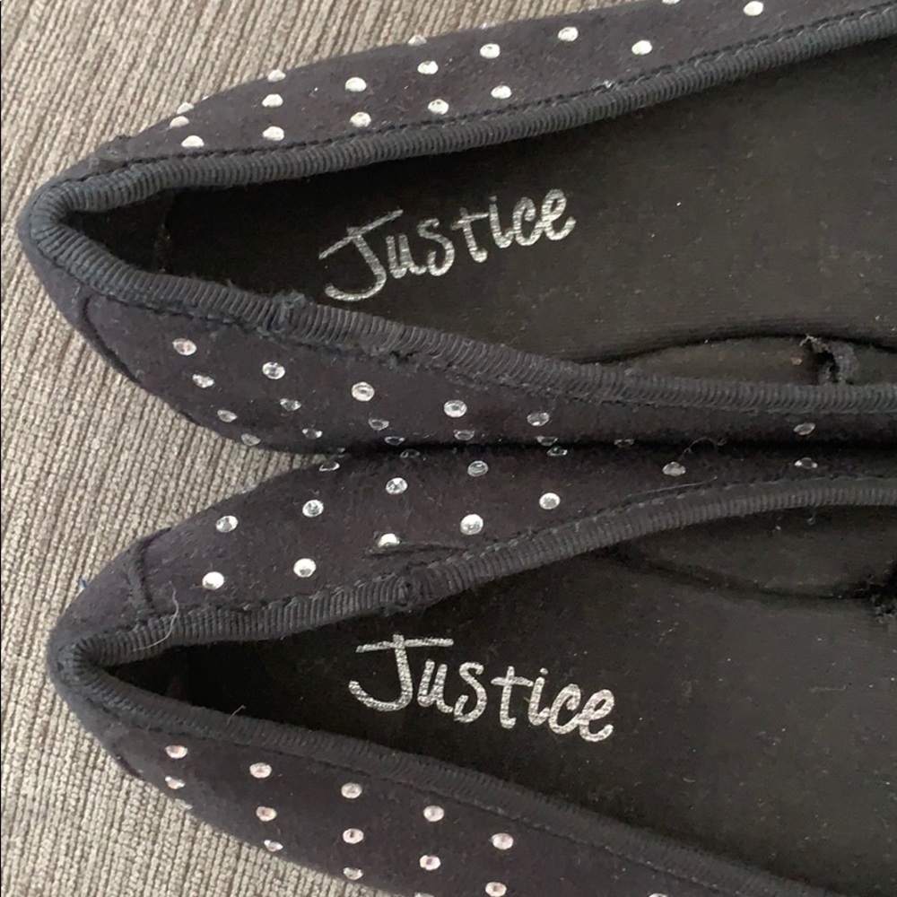 Justice - Picture 3 of 6